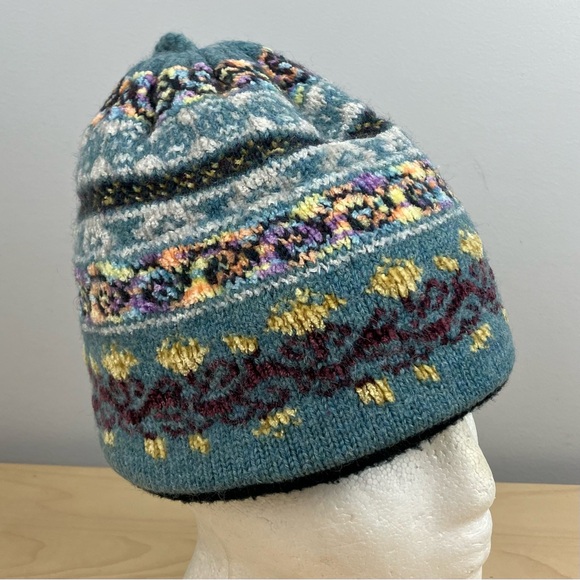 Turtle Fur Winter Beanie Hat With Tassel Wool Yarn Blend Blue Multicolor Adult - Picture 9 of 9